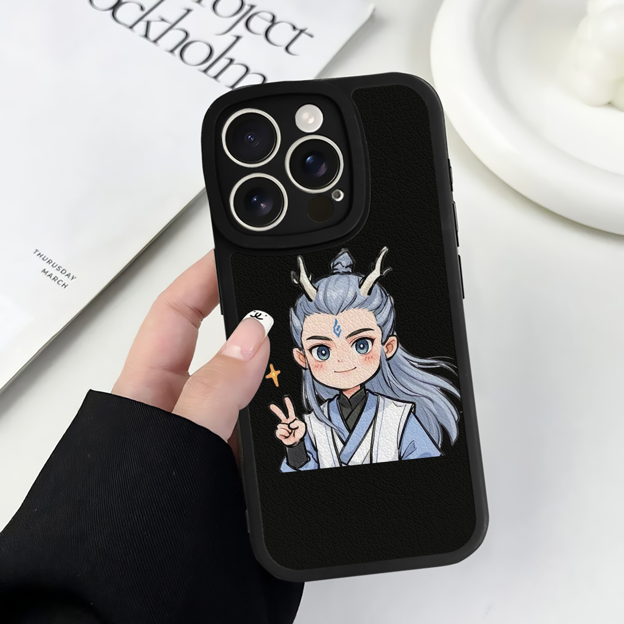 （画像用） Ne Zha 2 ナタ 魔童の大暴れ 【iPhone 16シリーズ対応】シリコンスマホケース（レザー調） 材質：シリコン